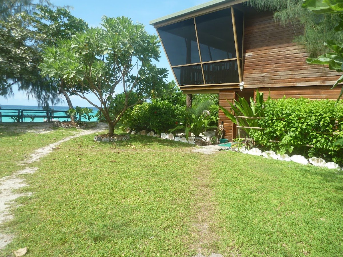 A resort bungalow on Panasesa, photographed during SY Harlequin’s 2012 visit.